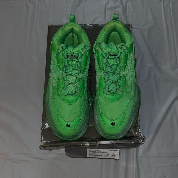 Balenciaga Triple S - Picture 2 of 3